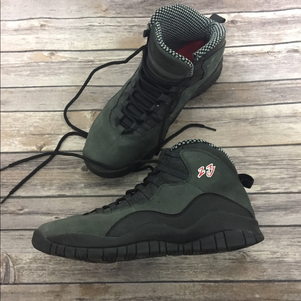 Jordan 10 "countdown pack" size 11.5